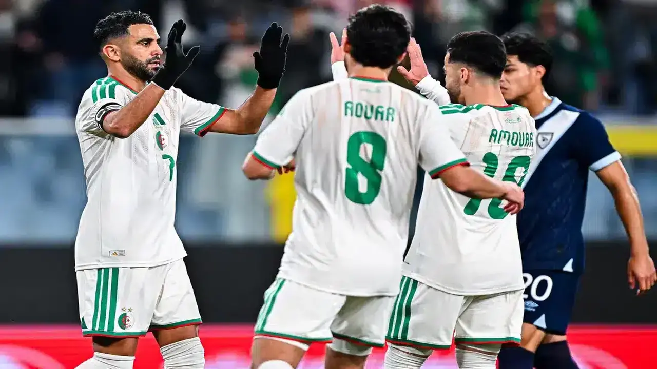 ثنائي جزائري ضمن التشكيل المثالي لـ الدوري البلجيكي